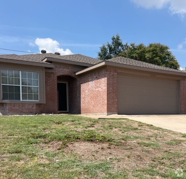 Building Photo - Cozy 3/2/2 in Fort Worth Rental