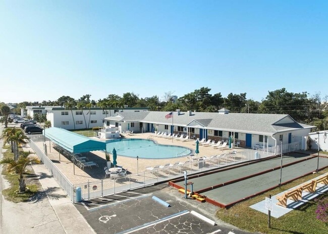 Building Photo - 1554 N 12th Ct Unit #14B