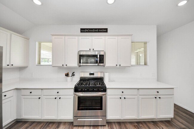 2947 Palominos Wy