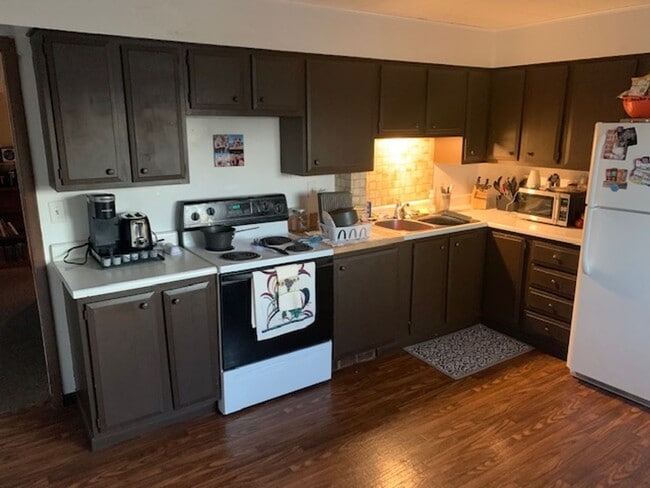 Photo - Duluth MN - 4 Bed - 1 Bath - Single Family...
