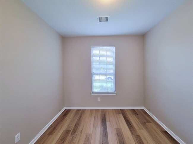 Building Photo - 6535 Dayridge Ln