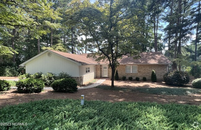 Building Photo - 60 Gingham Ln Rental