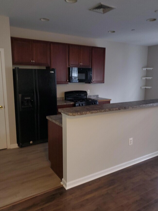 Photo - 33 Brewerytown Ct