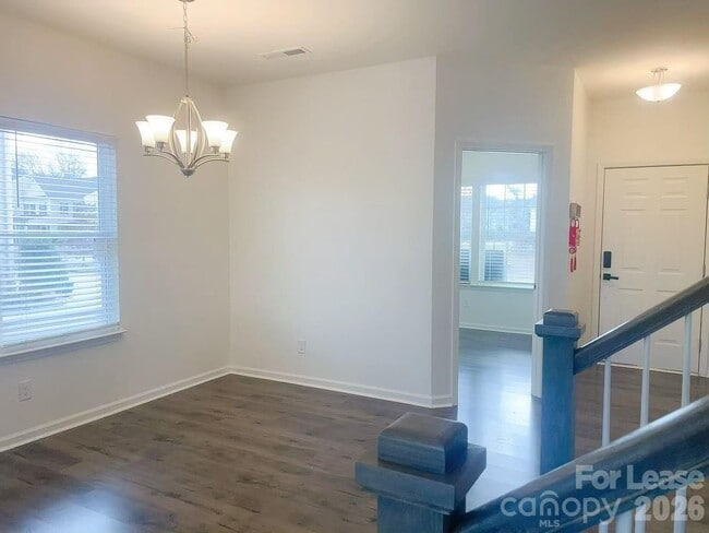 Photo - 5006 Beacon Ave