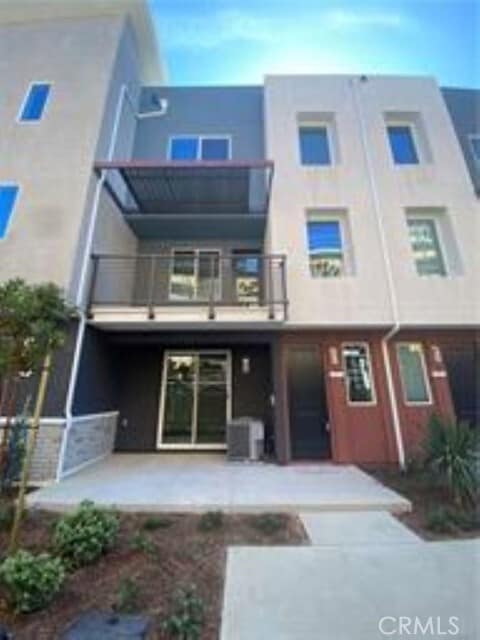 Building Photo - 177 Steely