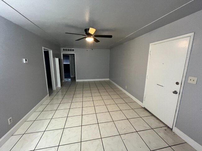 Building Photo - 3040 N First St Rental