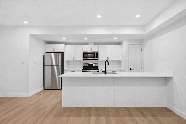 Photo - 10318-10147 147 St NW Unit 10318 Bsmt