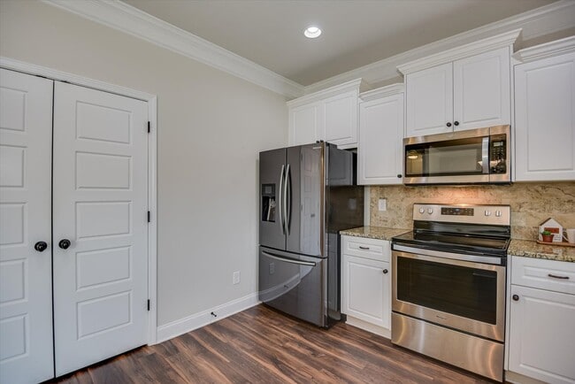 Photo - 1030 Swan Ct