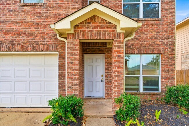 1111 Auburn View Ln