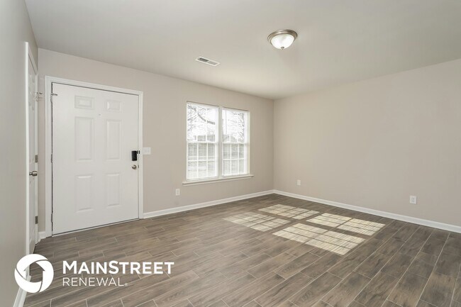 Photo - 101 Millikin St