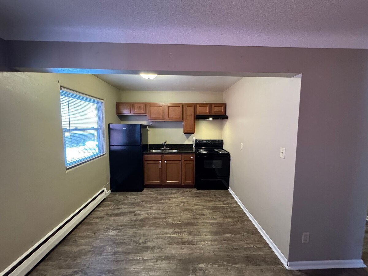 594 Lawson Ave West - 594 Lawson Ave West