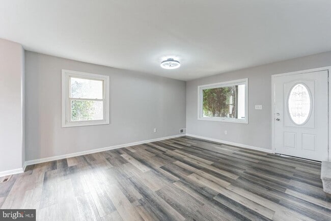 Photo - 4011 Mortimer Ave