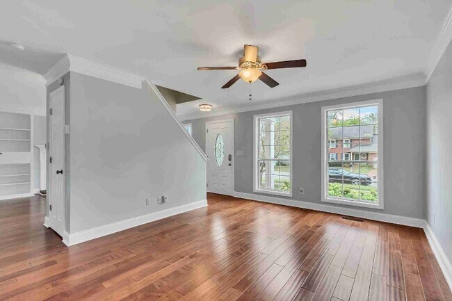 Photo - 1520 Birchwood Cir