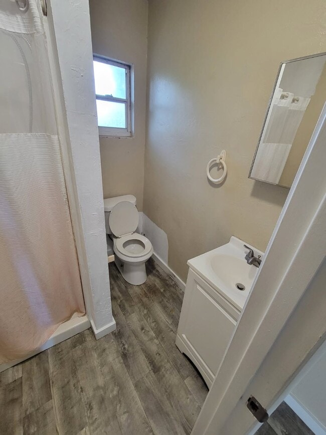 Photo - 713 17th St W Unidad #6