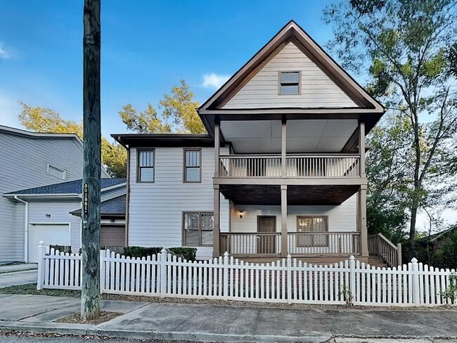 Building Photo - 64 Kenyon St SE