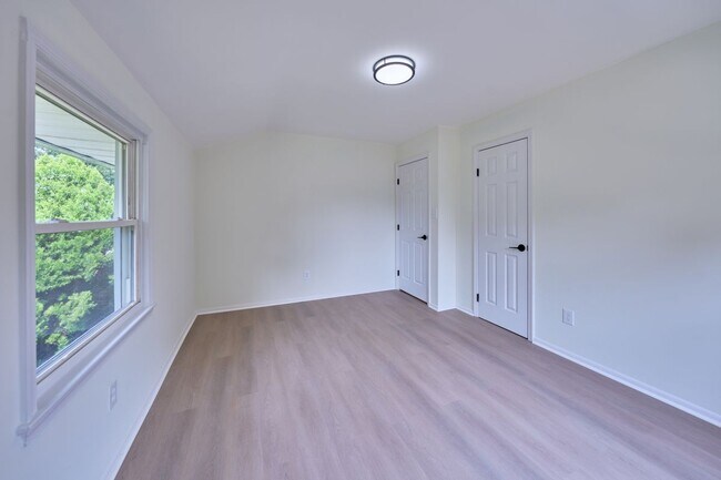 Photo - 2924 Gracefield Rd