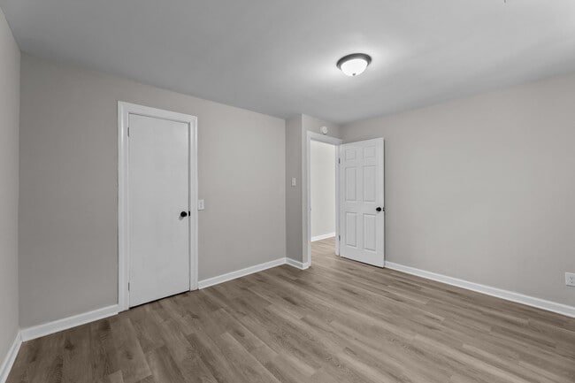 Photo - 1424 Springbrook Dr