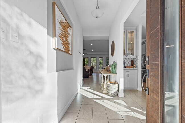 12140 Goliad Ln
