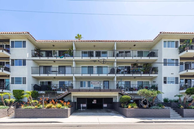 Photo - 1720 Ardmore Ave Condo Unit 323