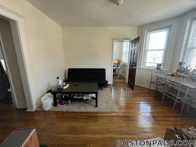 Photo - 248 Kelton St Unidad 9