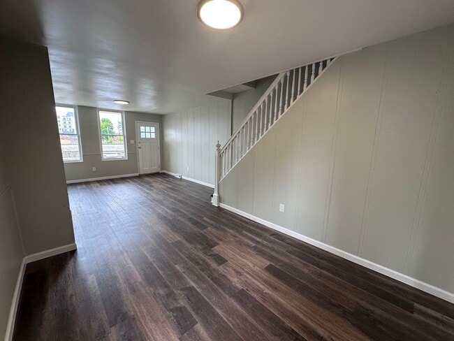 Photo - Large 3 bedroom 1 bath house for rent with small yard