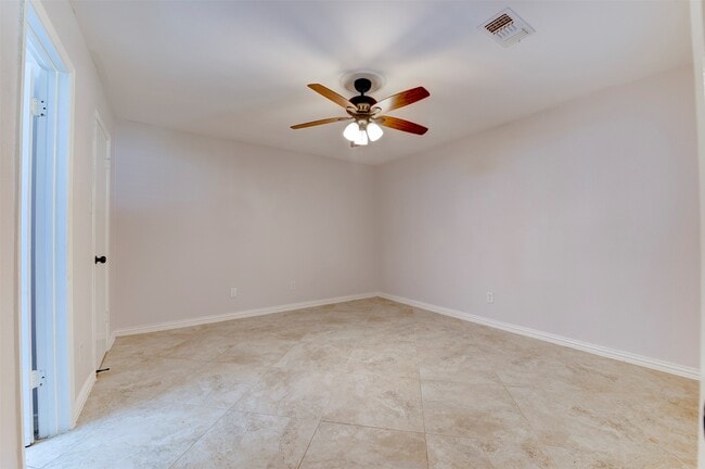 Photo - 10703 Highland Woods Dr