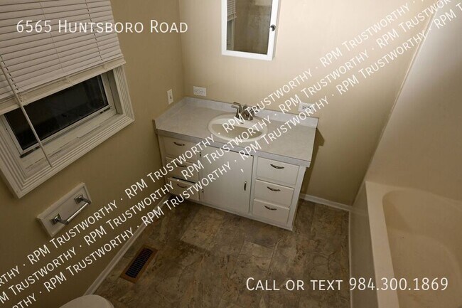 6565 Huntsboro Rd