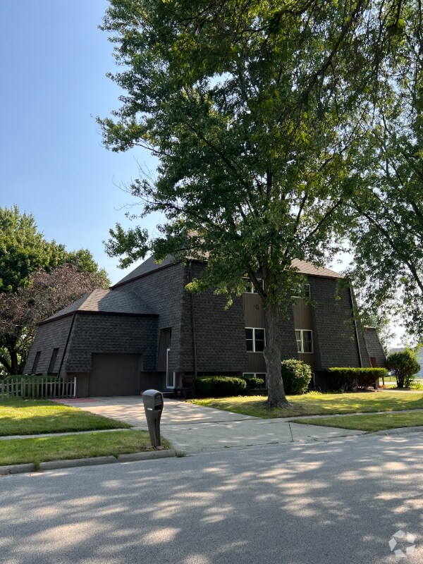 Duplex Rentals near Campton Hills IL 5 Rentals