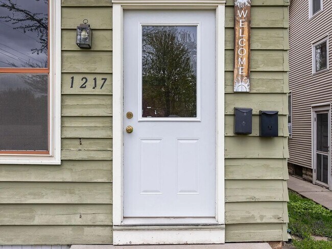 Photo - 1217 Grand Ave Unit lower