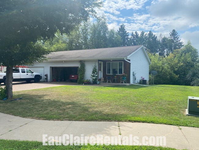 Building Photo - 2265 Frank St Unit 2265