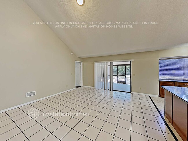 Photo - 1009 Chesterfield Cir