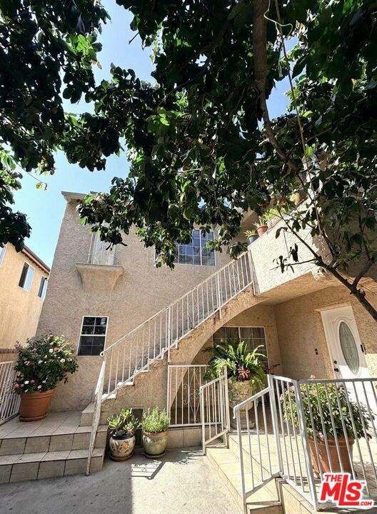 Photo - 1034 W 84th St