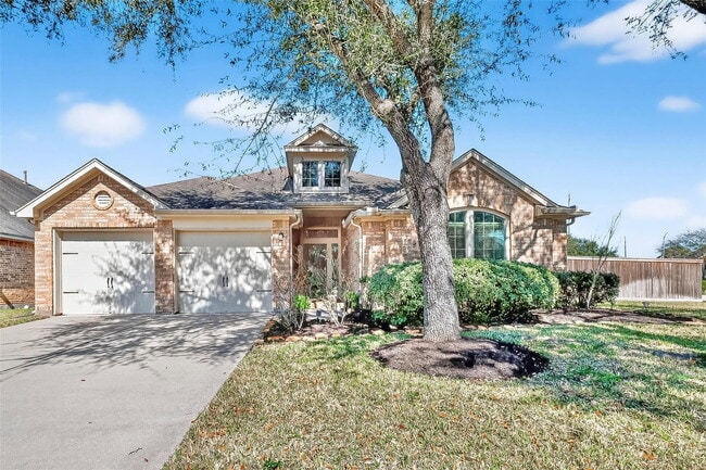 Building Photo - Summer Cloud Lane, Pearland, TX 77584 - 4 BR 2.5 BA single-family home