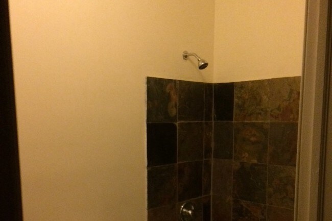 Photo - 870 Herkimer St