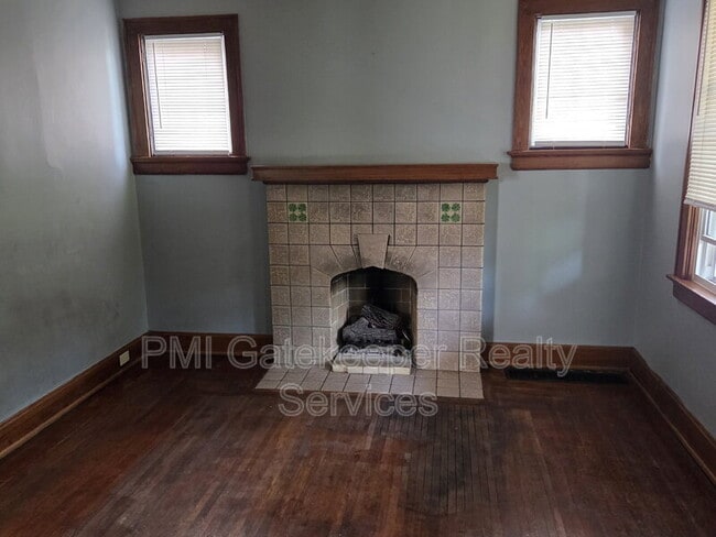 Photo - 4370 St Lawrence Ave Unit Apt 1