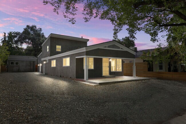 Photo - 214 Kimble St