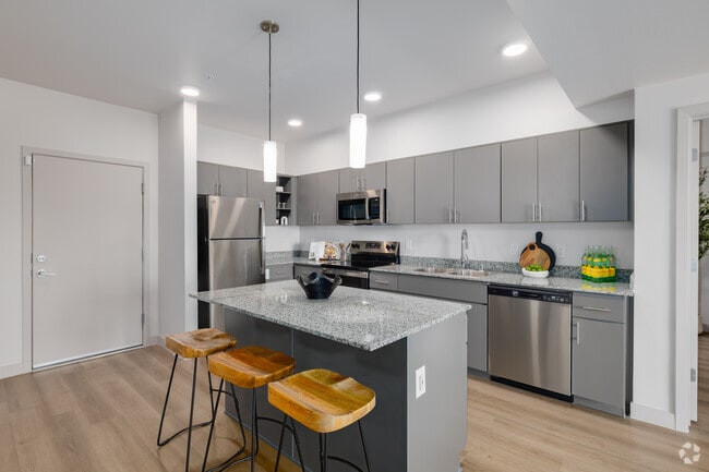 2BR, 2BA - 921SF - Kitchen - Residences on Main