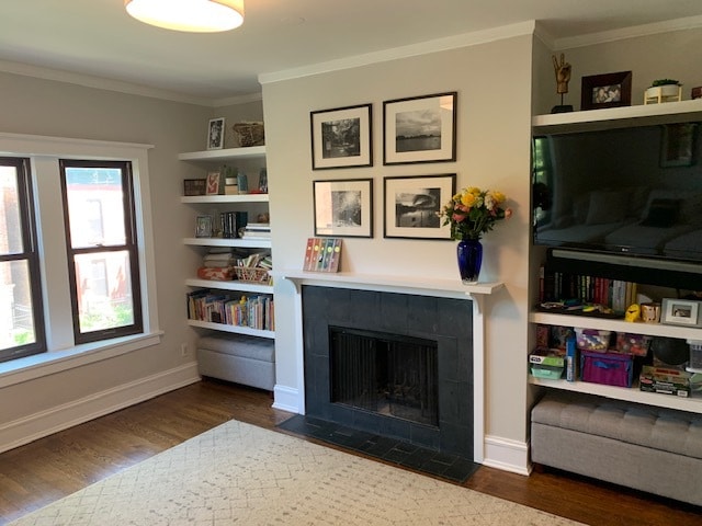 2056 N Kenmore Ave Unit 1