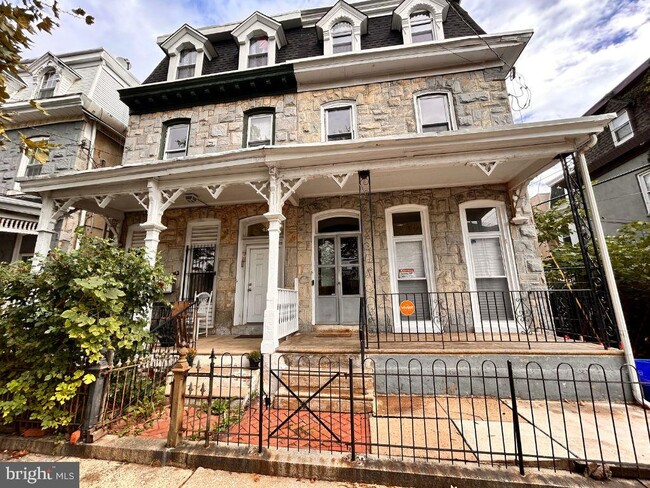 Building Photo - 411 N Preston St