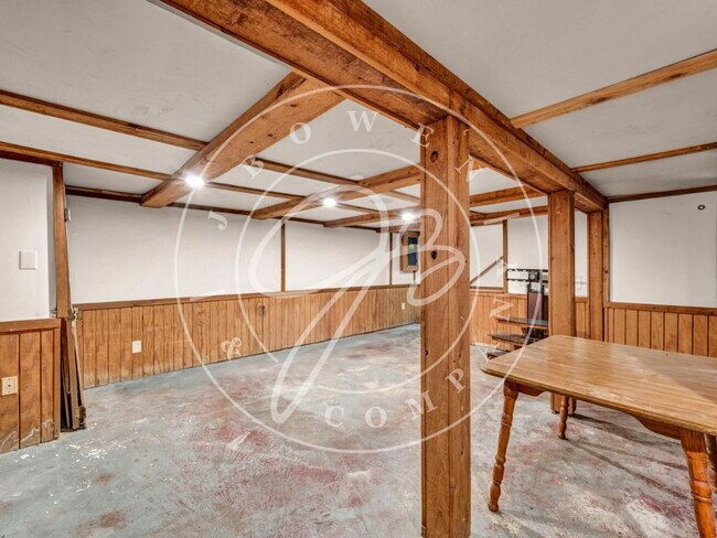 Photo - 3-Bedroom 1 1/2 Bathroom home in West Toledo with Hardwood Floors!