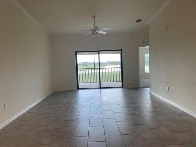 5674 Palmer Cir Unidad 206