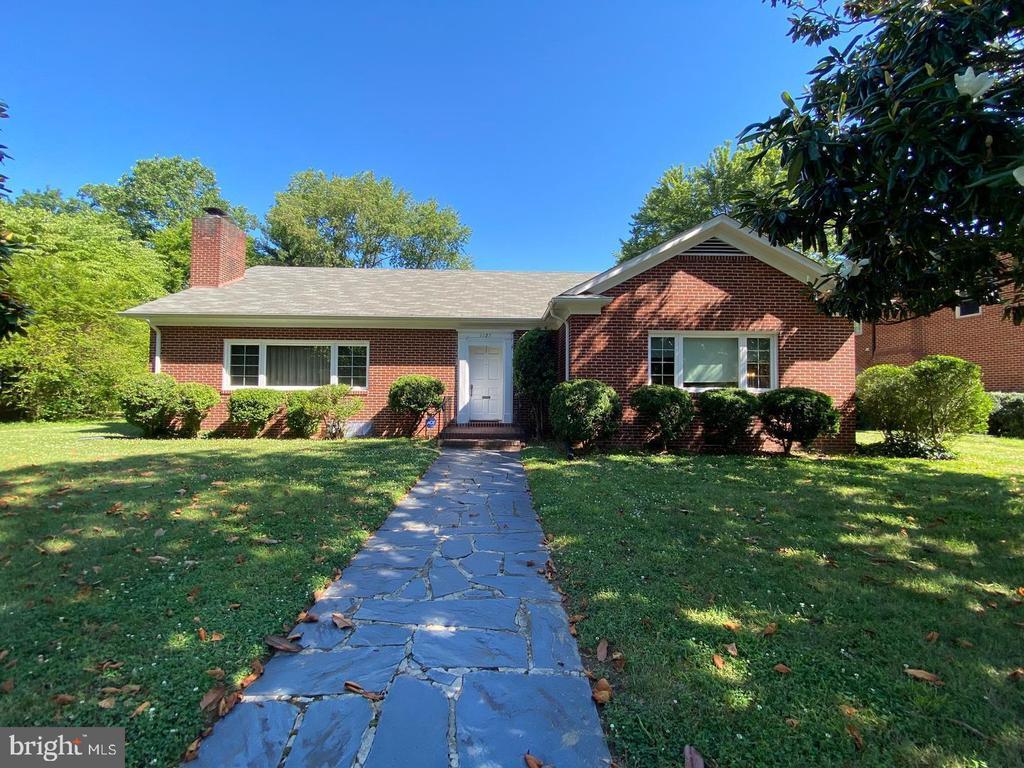 Photo - 1127 Hanover St