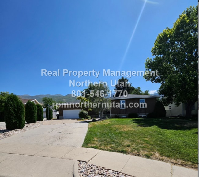 Building Photo - Stunning 5 Bedroom Home in Kaysville Now A...