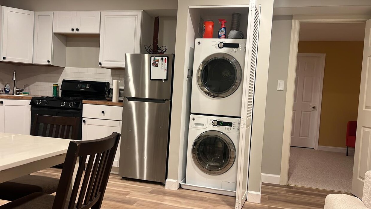 Laundry - 3846 Farrcroft Grn (Fairfax, VA)