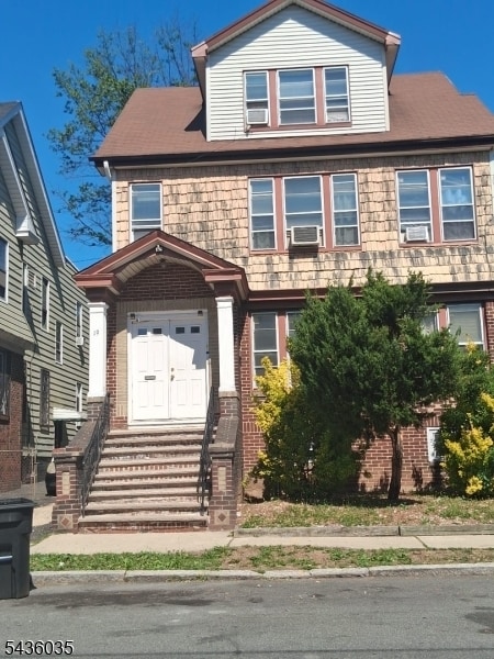 Building Photo - 19 Bayview Ave Unit 2