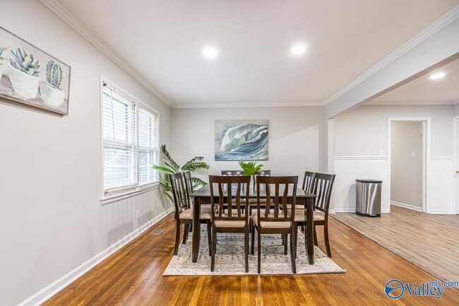 Photo - 103 Noble Dr SE