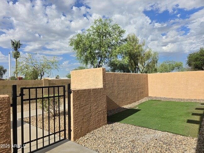 Photo - 8940 W Olive Ave