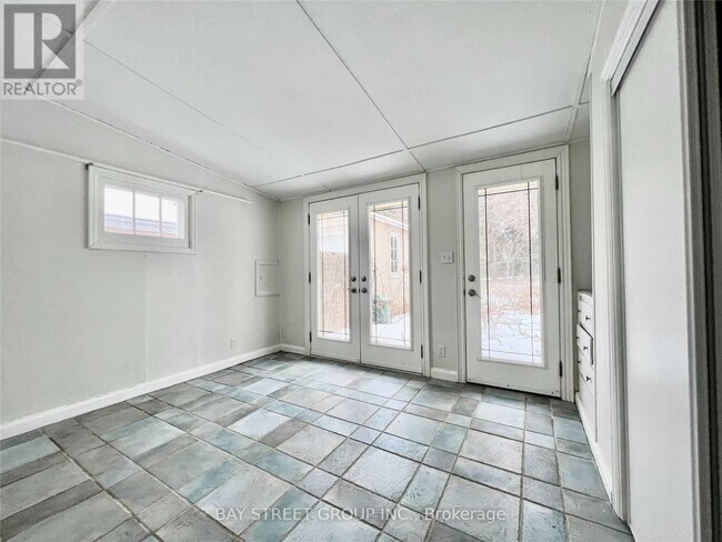 Photo - 316 Willowdale Ave