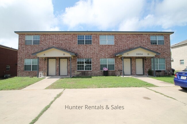 Heights Townhome - Heights Townhome