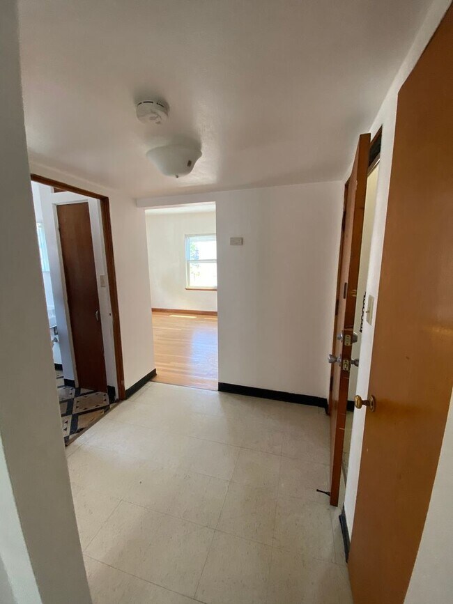 3904 W Greenfield Ave Unit 3904-4